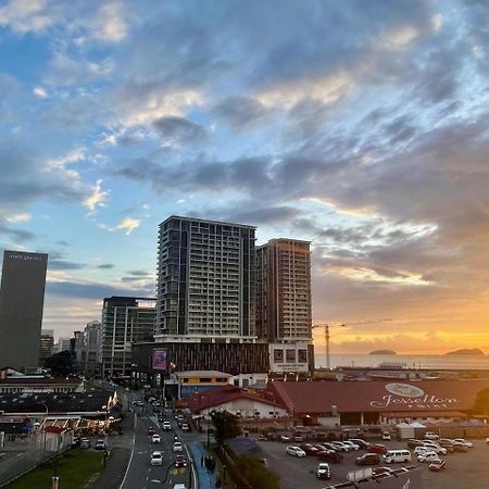 Jesselton Quay Sea & Pool View For 6 Pax Daire Kota Kinabalu Dış mekan fotoğraf