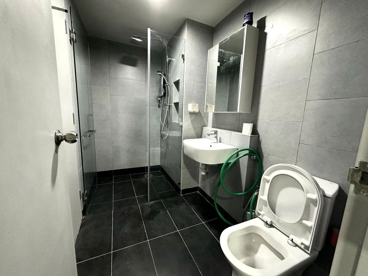 Jesselton Quay Sea & Pool View For 6 Pax Daire Kota Kinabalu Dış mekan fotoğraf