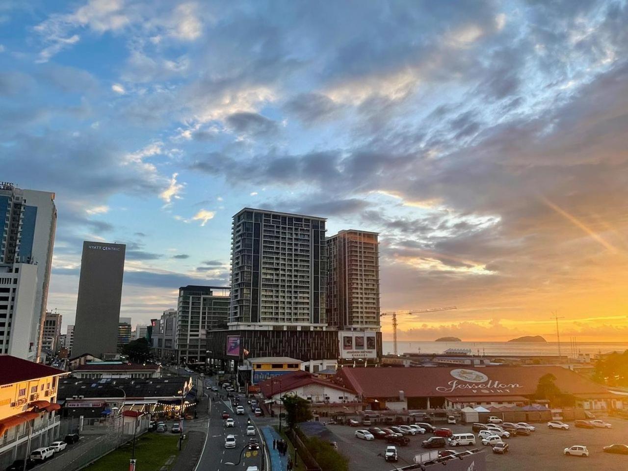 Jesselton Quay Sea & Pool View For 6 Pax Daire Kota Kinabalu Dış mekan fotoğraf