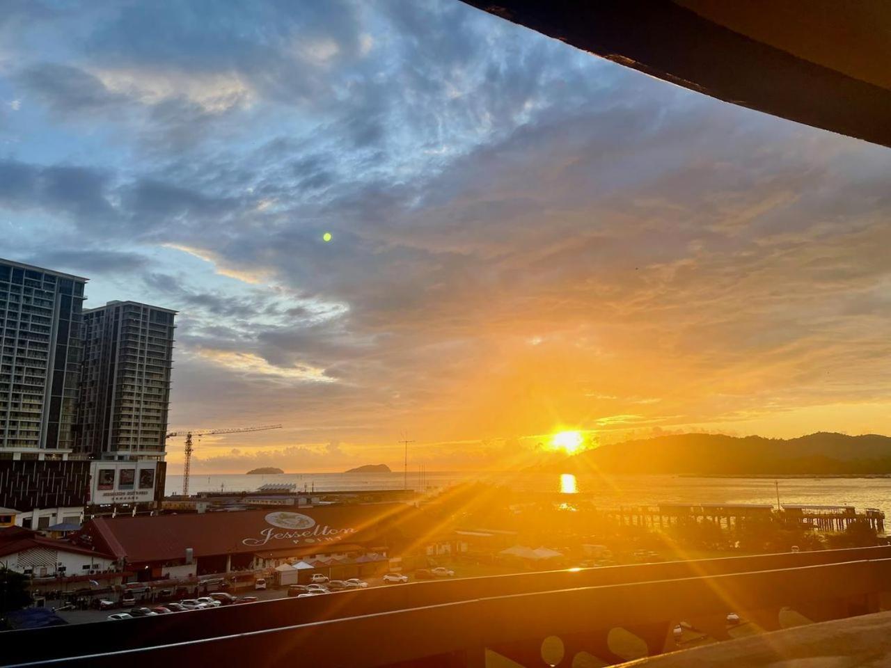 Jesselton Quay Sea & Pool View For 6 Pax Daire Kota Kinabalu Dış mekan fotoğraf